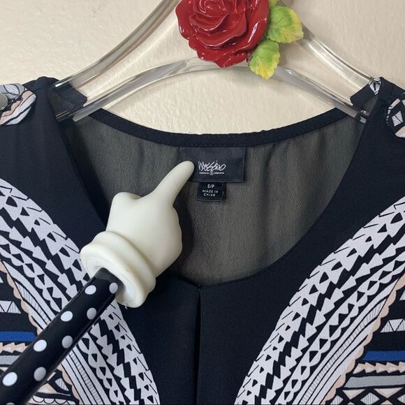 MOSSIMO Aztec sleeveless Blue/Black/Cream Top - Picture 3 of 9